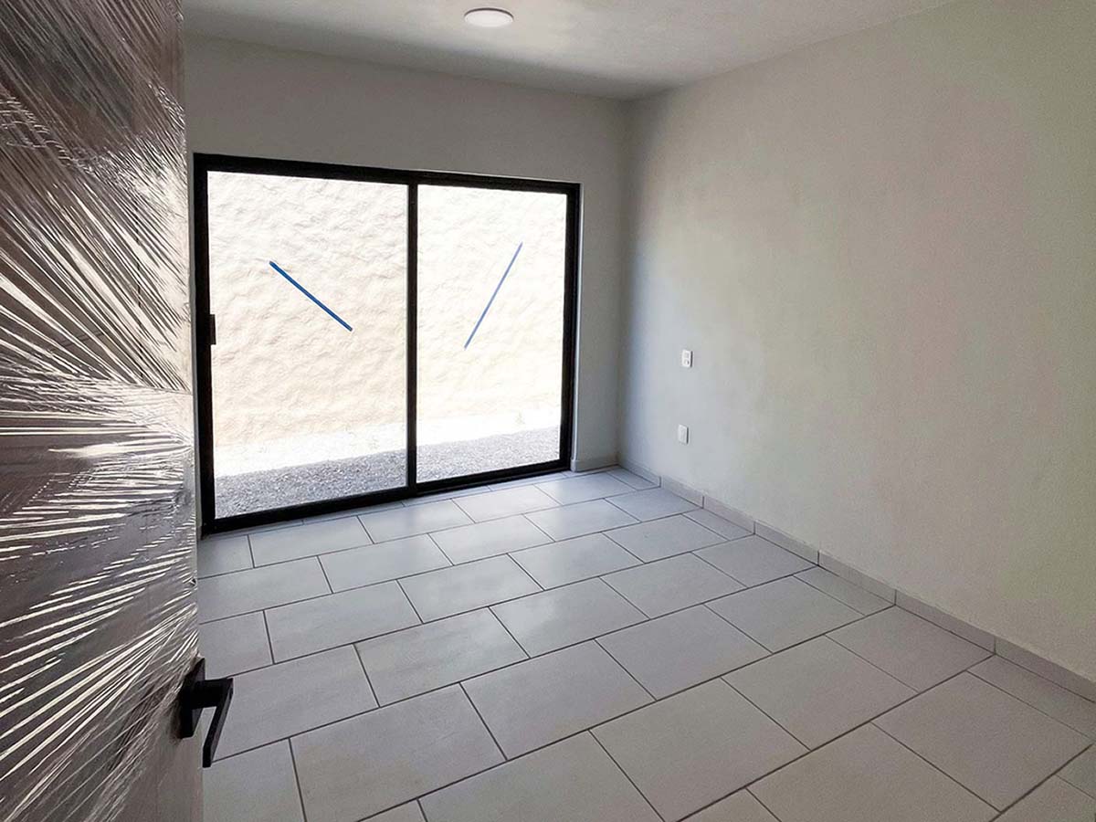 WhatsApp Image 2025-10-21 at 12.09.40 PM (2)