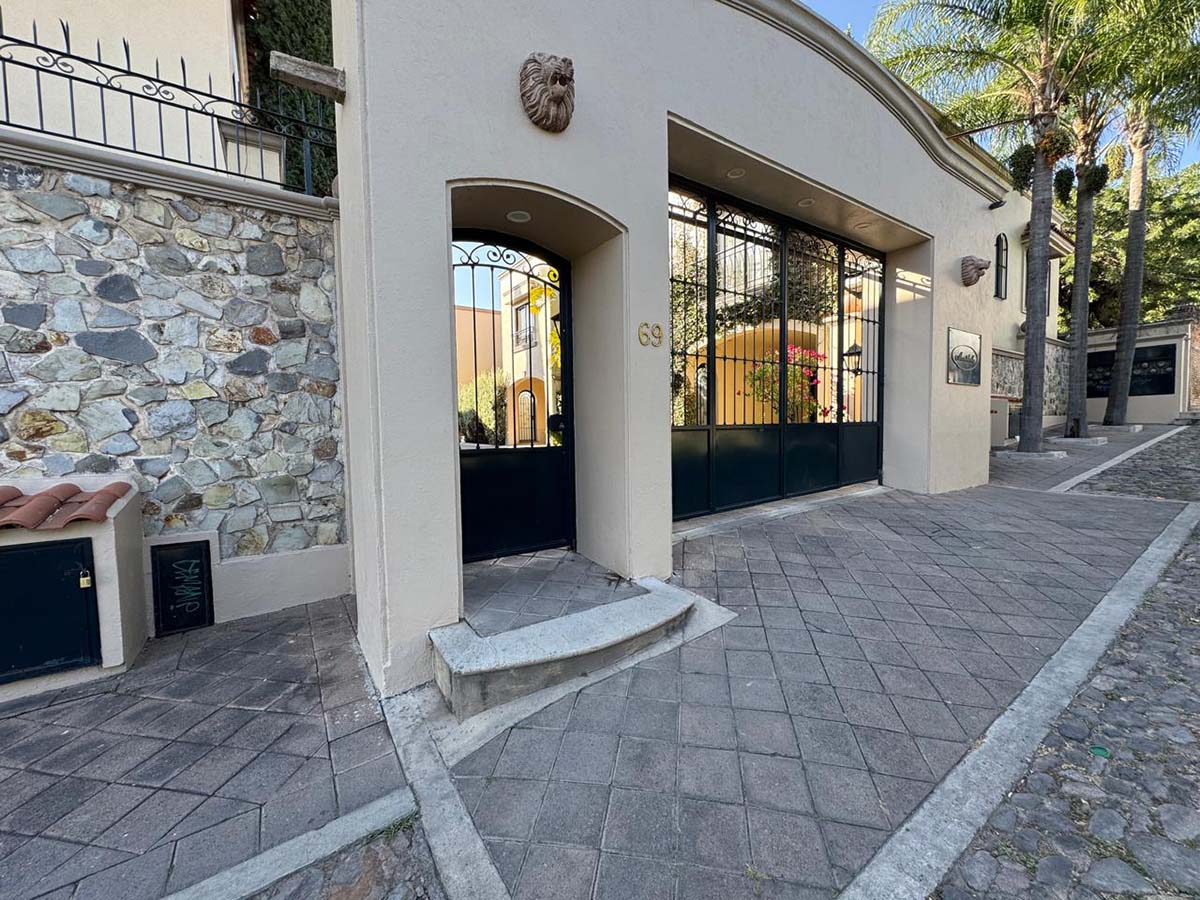 WhatsApp Image 2025-11-04 at 11.09.16 AM