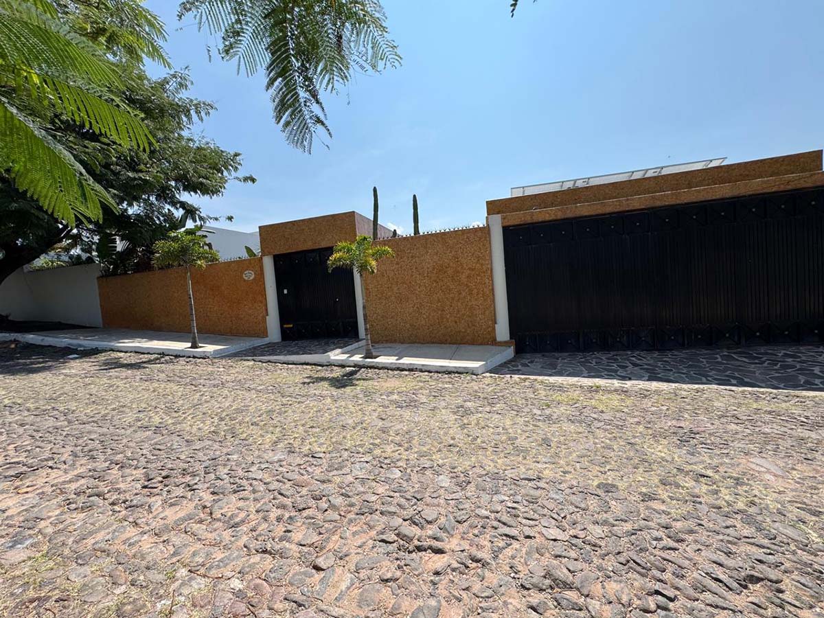 WhatsApp Image 2025-11-04 at 3.53.45 PM (3)