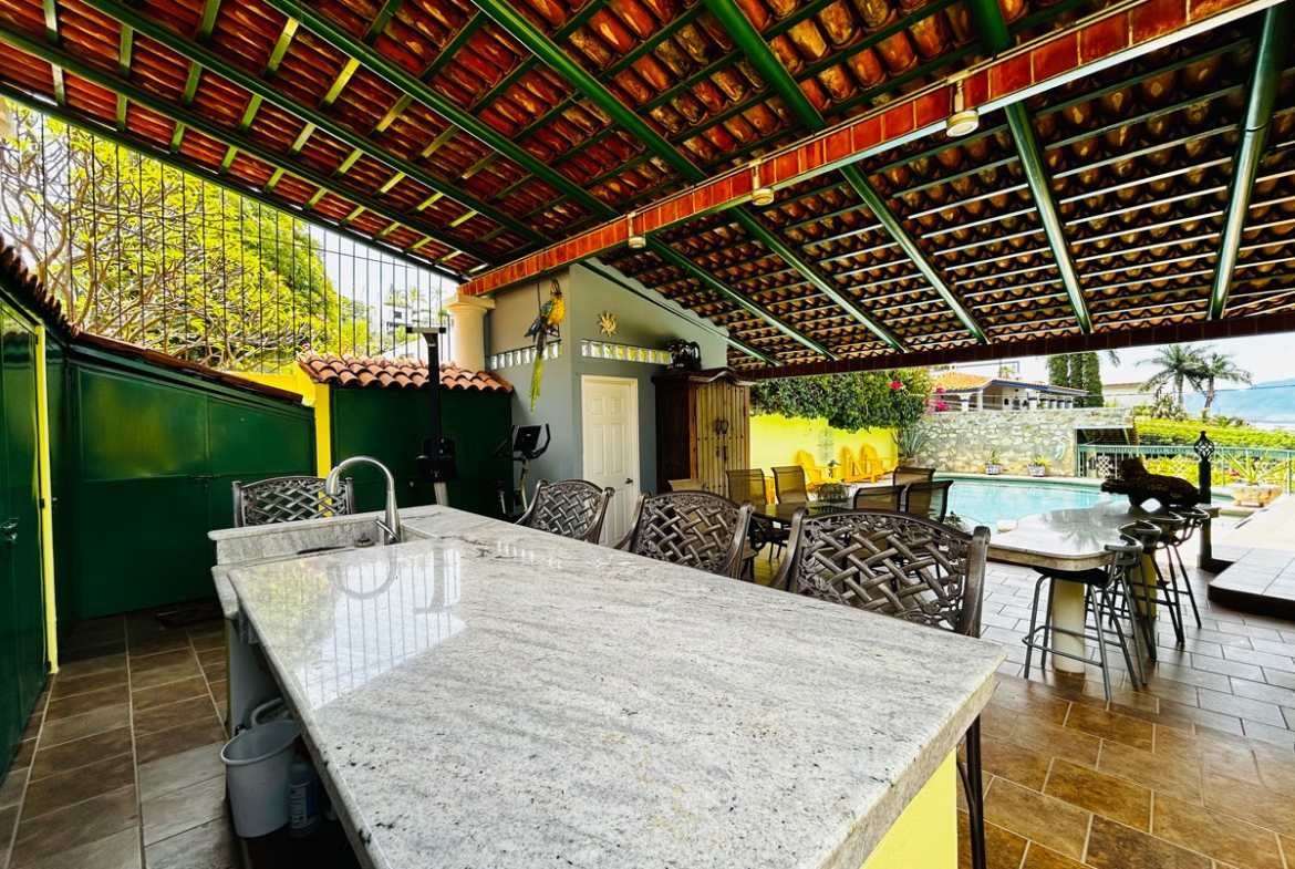Casa Reedcrest