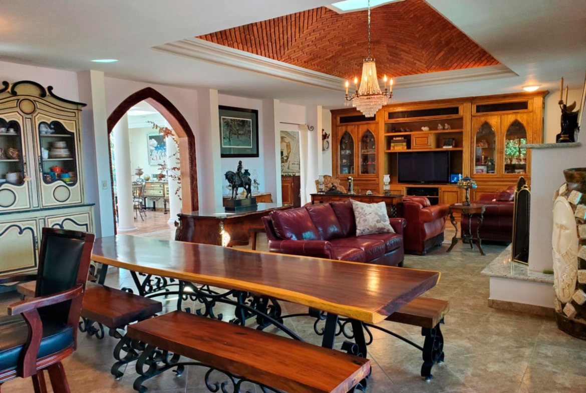 Casa Reedcrest