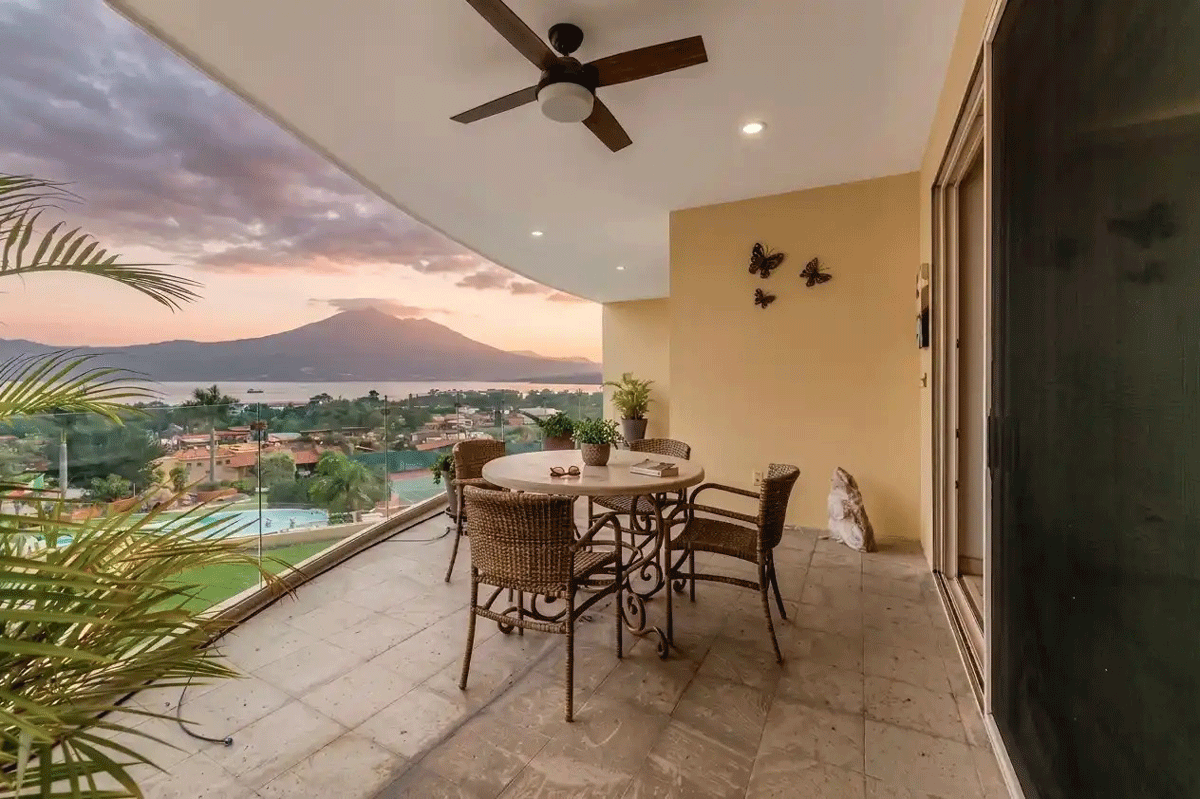 Condo El Dorado 202