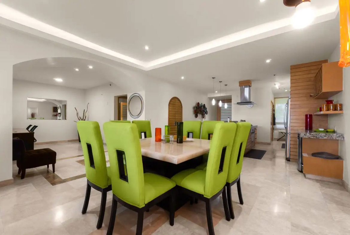 Condo El Dorado 202