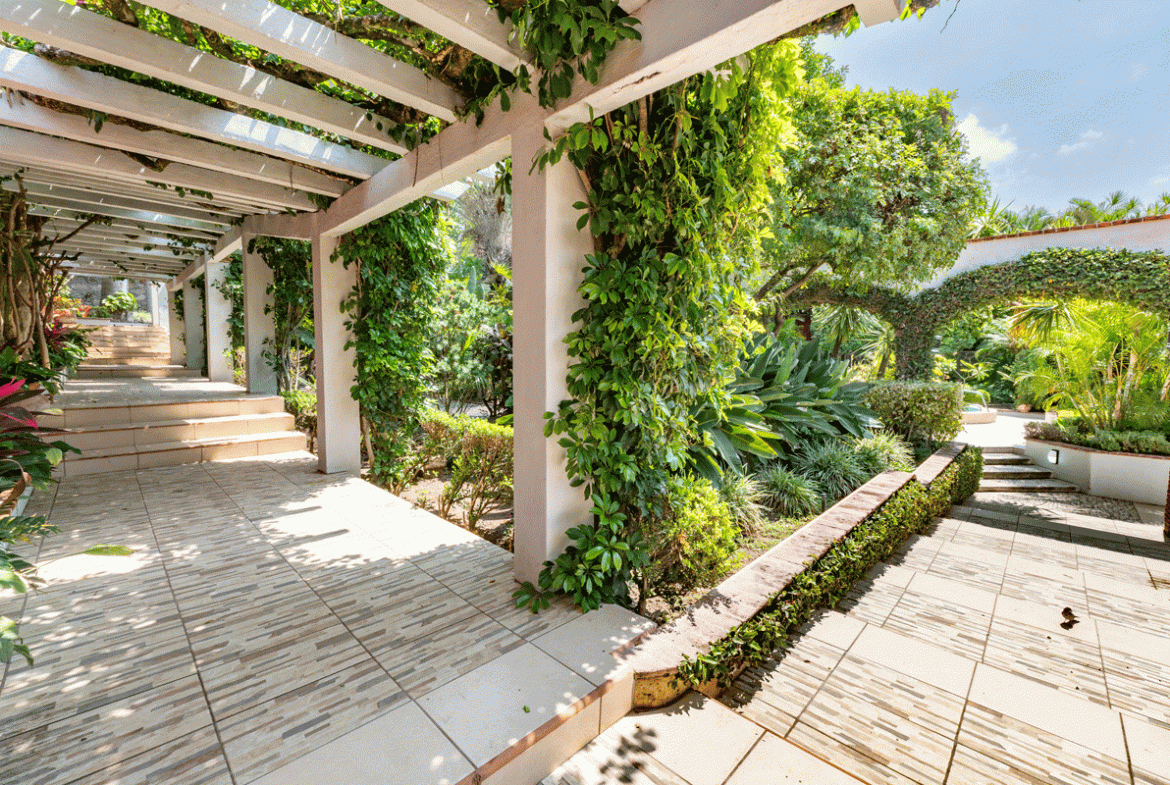 The Hidden Villa